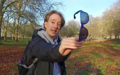 This Video Is 2D And 3D Simultaneously: the Pulfrich Effect
