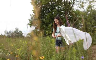 Catching Bugs: 5 Science Projects from Outdoor Science Lab for Kids