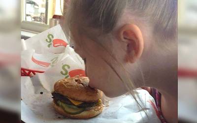 Child Starts Acting Strange. But When The Waitress Reacts? Stunning.