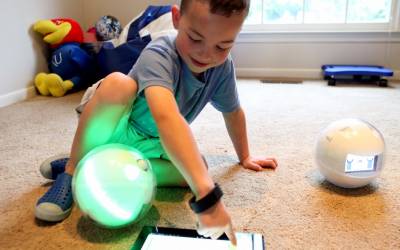 This autism toy plays hide and seek and helps kids brush their teeth